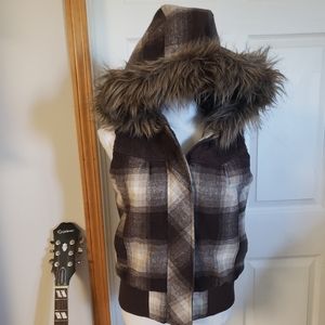 Brown vest with fur hood